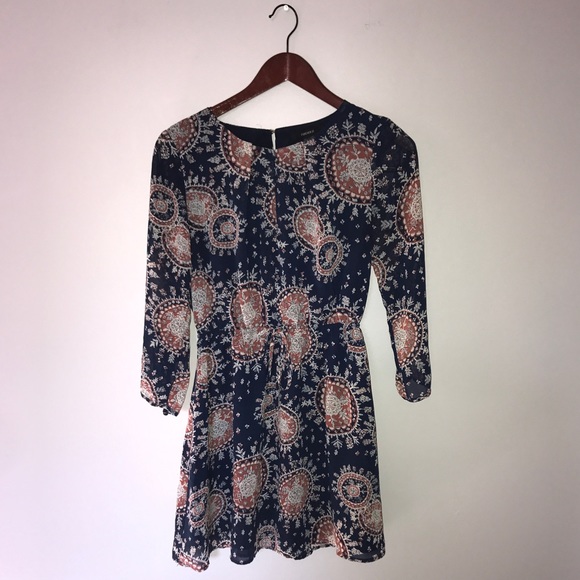 Forever 21 Dresses & Skirts - Forever 21 Mandala Midi Dress - 3/4 Sleeve
